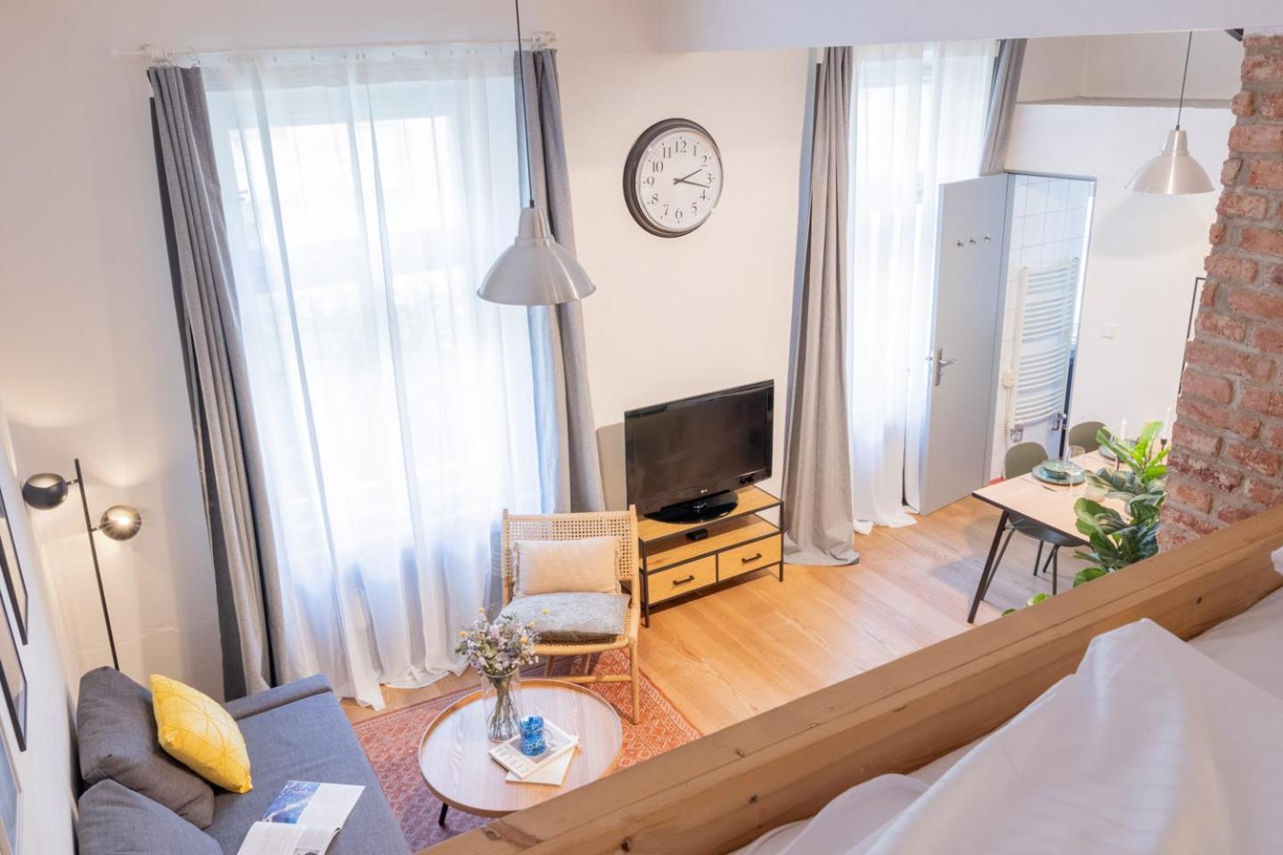 Apartment Days - In Location - Lesser Town - Park Nearby *
