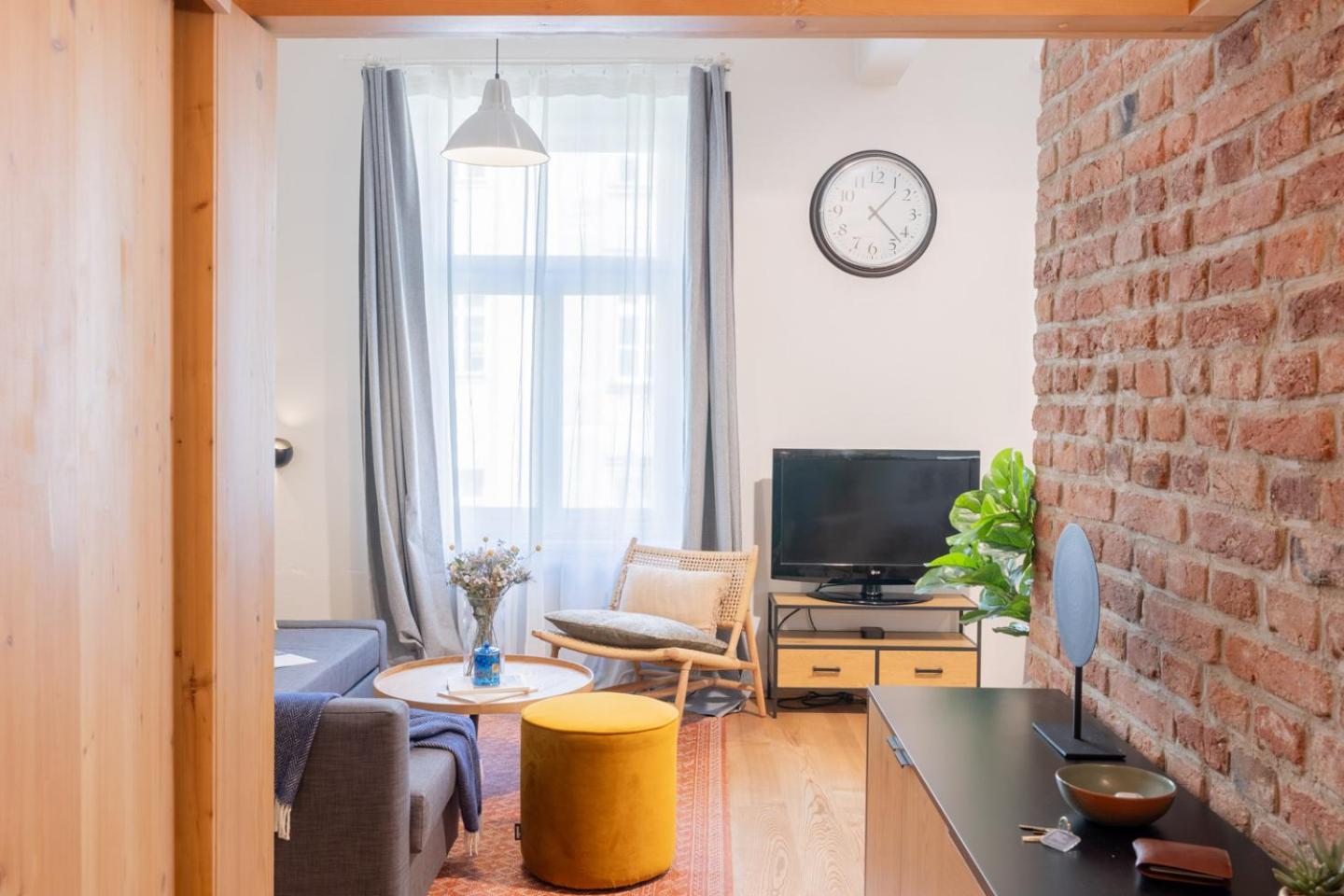 Apartment Days - In Location - Lesser Town - Park Nearby Prague